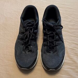 Saucony EveRun Black Men's Athletic Running Sneakers - Size 11